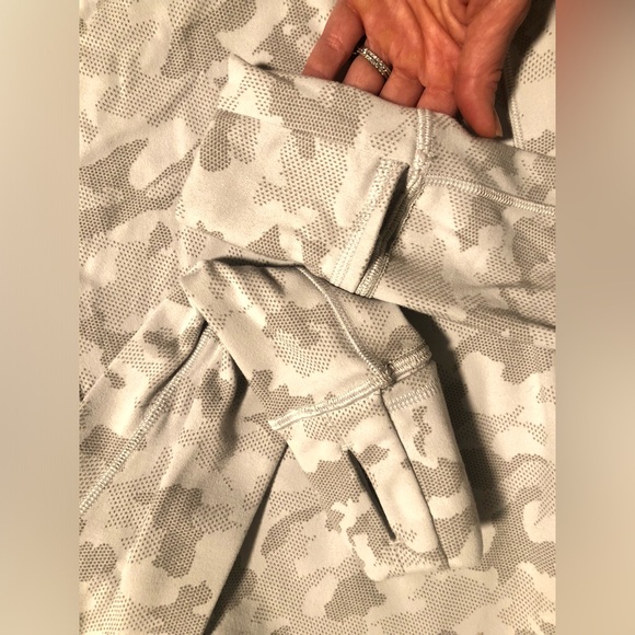 Lululemon gray camouflage sweatshirt - Picture 7 of 8